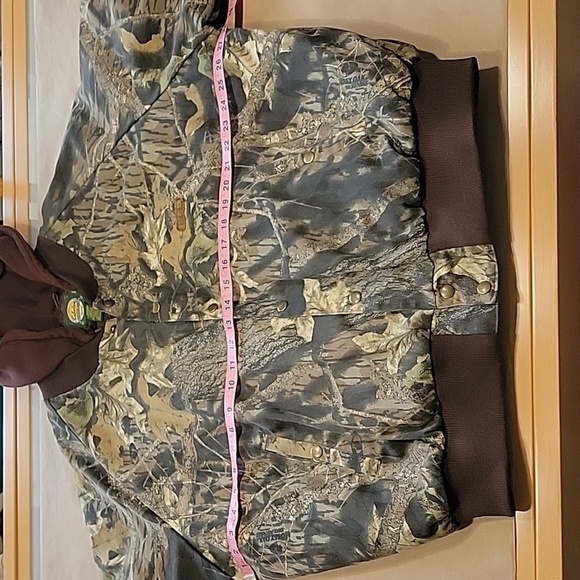 Cabela's Size XL Camo Hunting Jacket with Brown Trim and Hood, Exc. Used Cond. - Picture 8 of 12